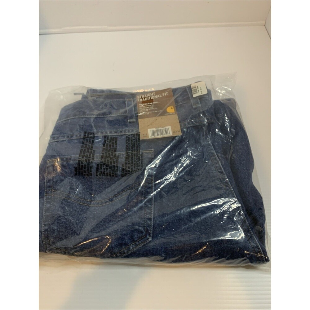 Carthartt Men's Straight Tapered Fit  Tapered Leg size 42/32 NWT Blue Jeans NEW!